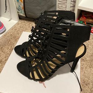 Black Summer shoes. Heels. Size 6.5